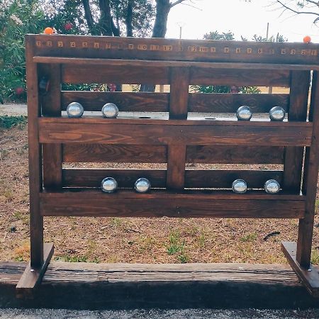 Offrez-Vous Un Sejour Dans Notre Studio T1 Bis A Entressen Une Grande Piscine Pour Se Rafraichir ,Un Espace De Jeux Pour Enfants Pour Des Heures De Divertissement Un Terrain De Petanque Pour Des Parties Endiablees Экстерьер фото