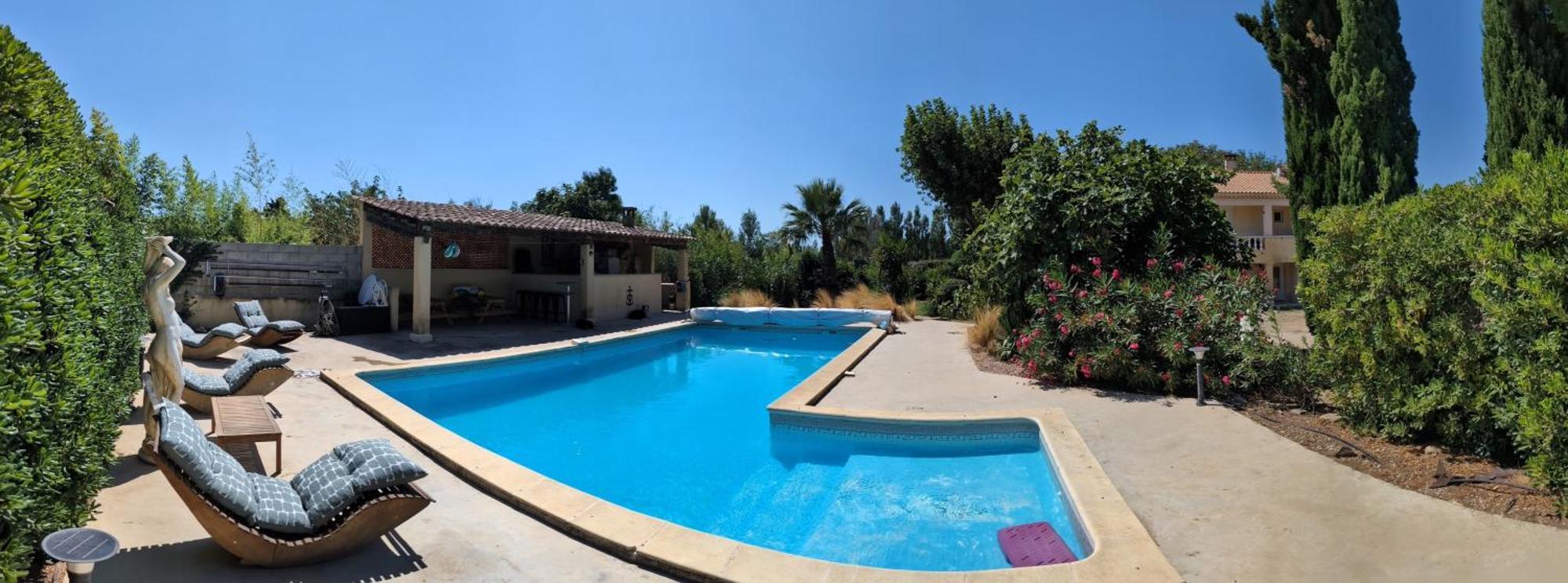 Offrez-Vous Un Sejour Dans Notre Studio T1 Bis A Entressen Une Grande Piscine Pour Se Rafraichir ,Un Espace De Jeux Pour Enfants Pour Des Heures De Divertissement Un Terrain De Petanque Pour Des Parties Endiablees Экстерьер фото